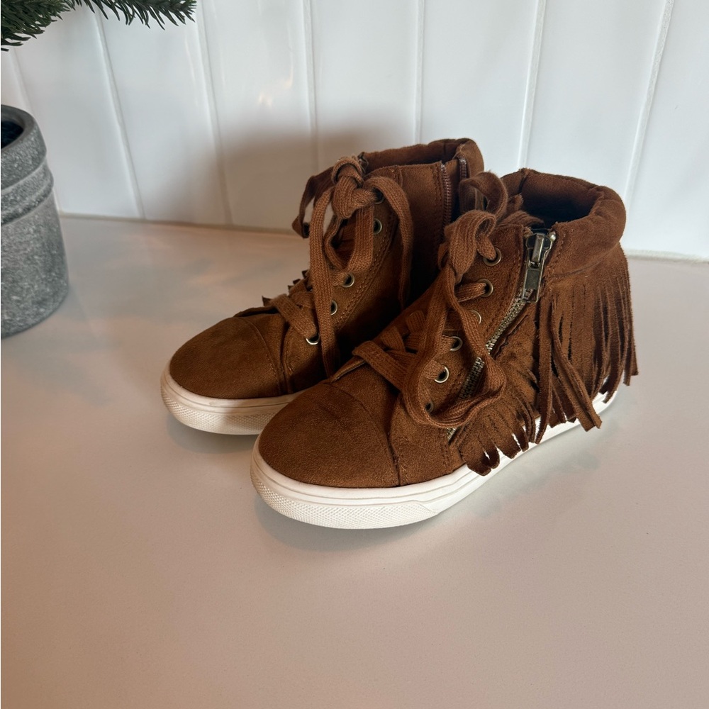 Joyfolie Girls Brown Fringe High-Top Sneakers